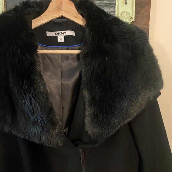 DKNY Black Asymmetrical Wool Mix Coat with Faux Fur Collar Size 14 - Picture 9 of 16